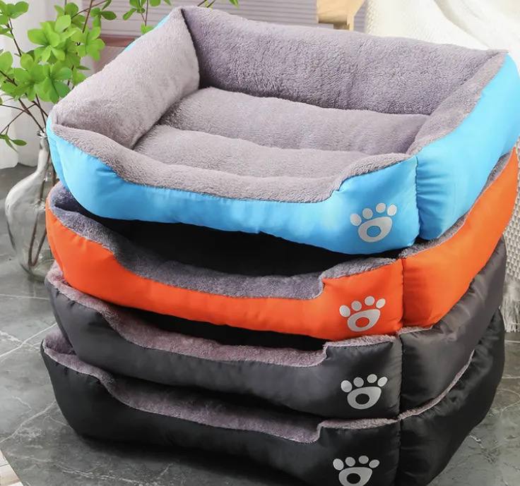 - Pet Bed S: 38x50cm/ពូកជ្រុងសារីថ្មី